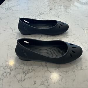 Crocs Black Kelli Slip On Closed Toe Flats Shoes Size 9